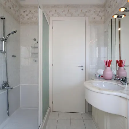Apartment Tuscany Point Stazione Montale (Tuscany)